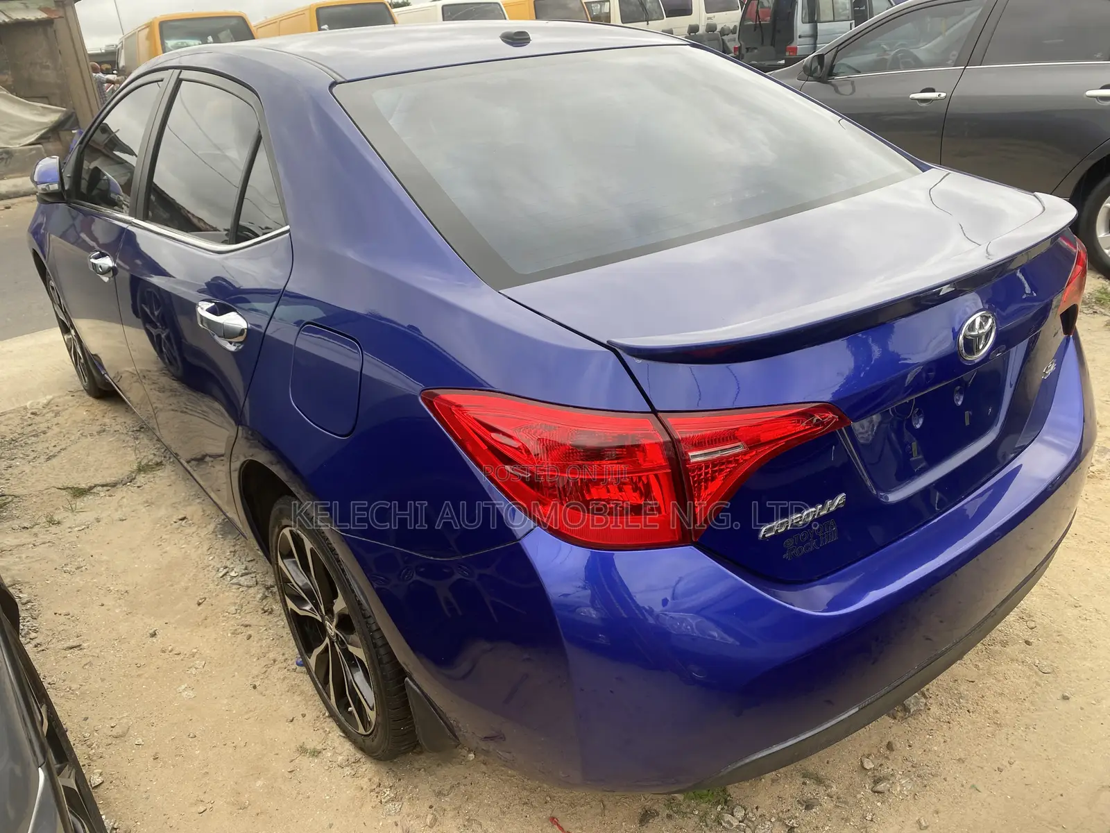 Toyota Corolla SE Special Edition 4dr Sedan (1.8L 4cyl CVT) 2017 Blue