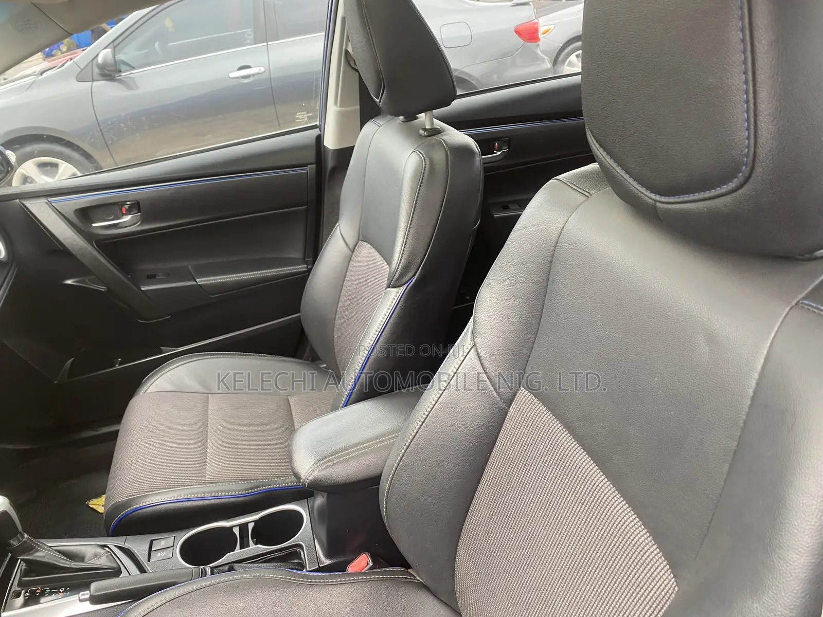 Toyota Corolla SE Special Edition 4dr Sedan (1.8L 4cyl CVT) 2017 Blue