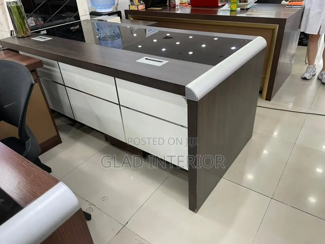 Super Executive Table