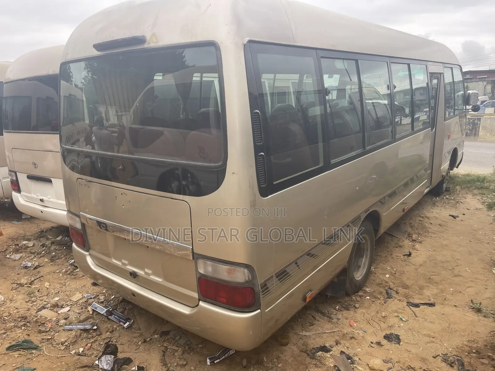 Toyota Coaster 2010 Gold