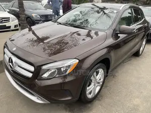 Mercedes-Benz GLA-Class 2017 Brown