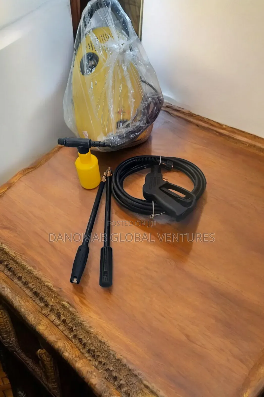 Nutool Npw1550 High Pressure Washer With Soap Container