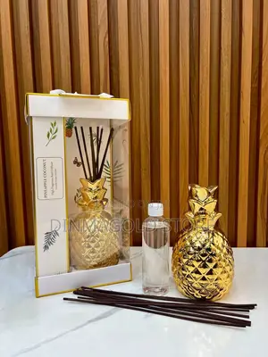 Pineapple Reed Diffuser Decor