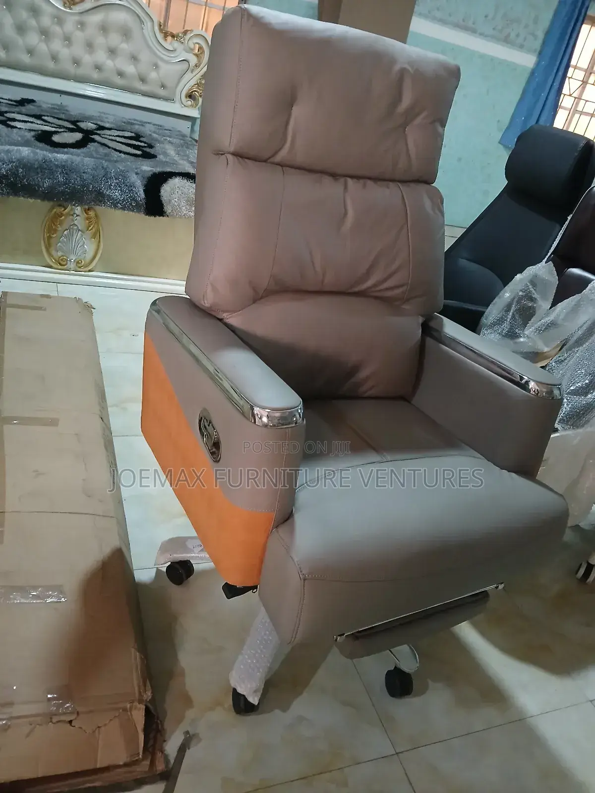 Executive Office Chair With Footrest.