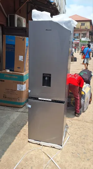 New Hisense 264l Bottom Freezer With Dispenser Double Door