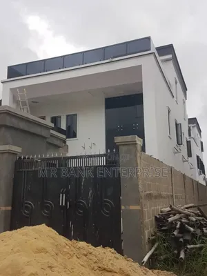 6bdrm Duplex in Amuwo-Odofin for sale