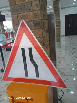 Road Narrow Sign