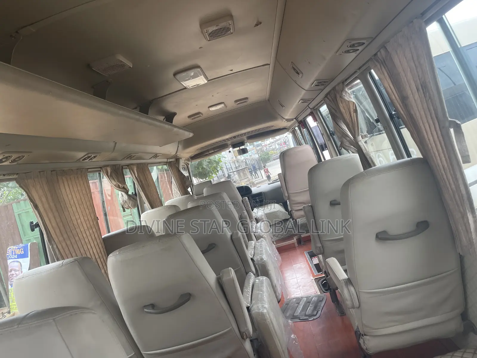 Toyota Coaster 2014 Gold