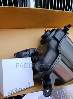 BMW E90/E92/E93 Coolant Reservoir Expansion Tank