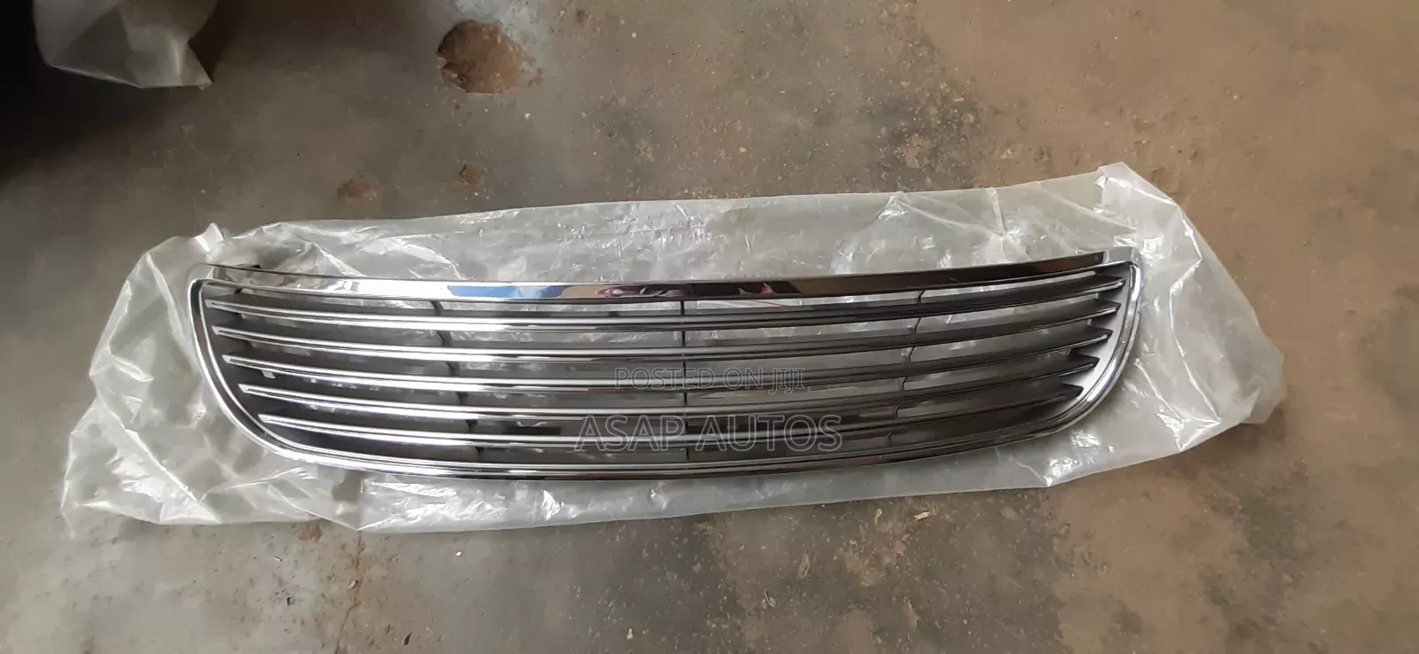 Front Grille Es 2005