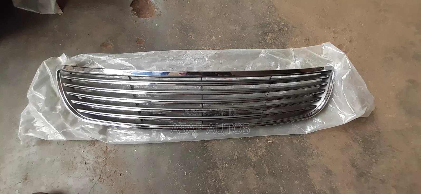 Front Grille Es 2005