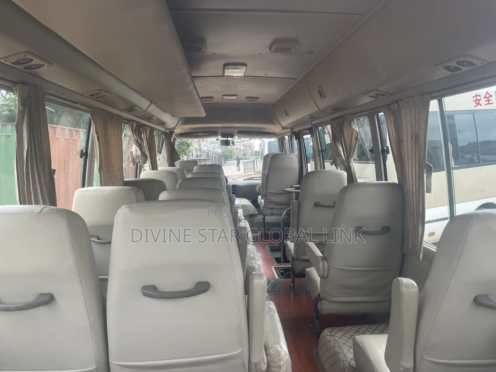 Toyota Coaster 2014 Gold