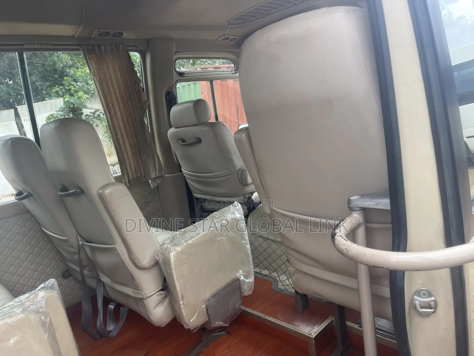 Toyota Coaster 2014 Gold