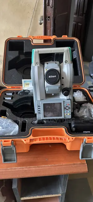 Nikon Total Station Xf 5”