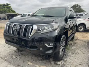 Toyota Land Cruiser Prado 2023 Black