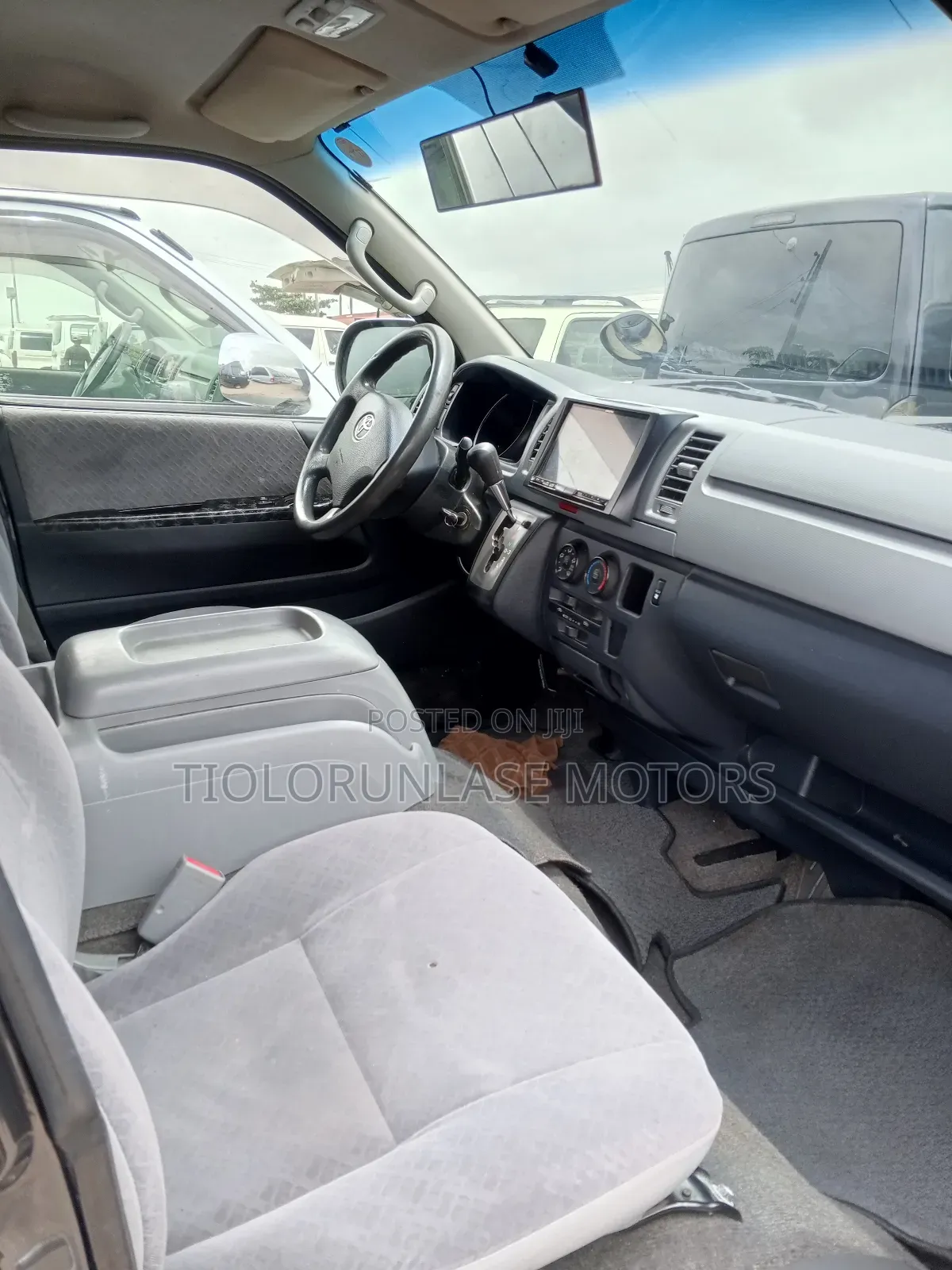 Toyota HiAce 2010 Grey