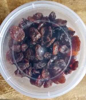 1 Pack of Raisins
