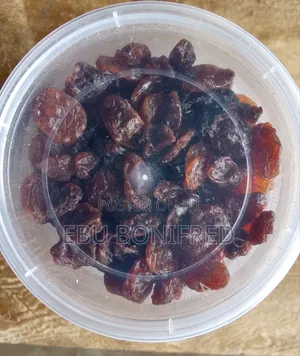 1 Pack of Raisins