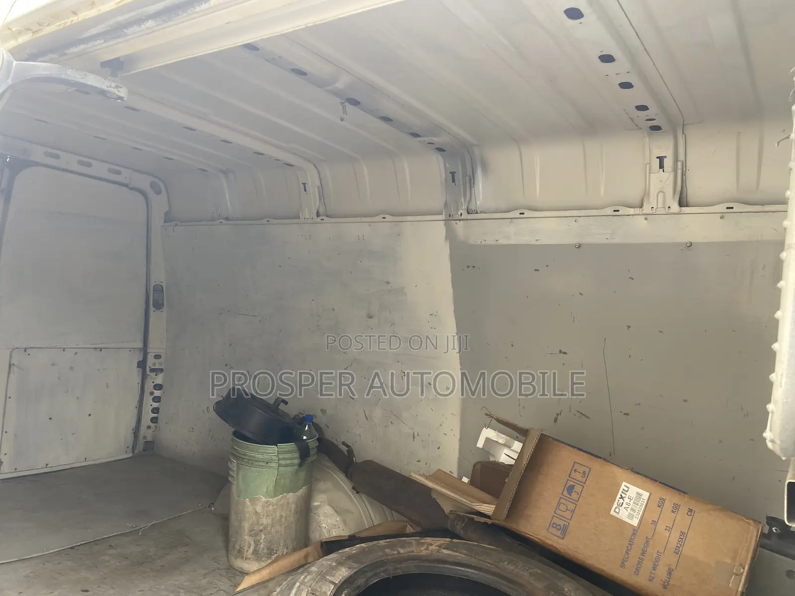Ford Transit 2004 White