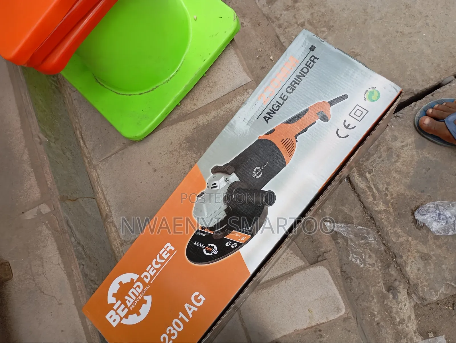 Be and Decker 9inches Grinding Machine