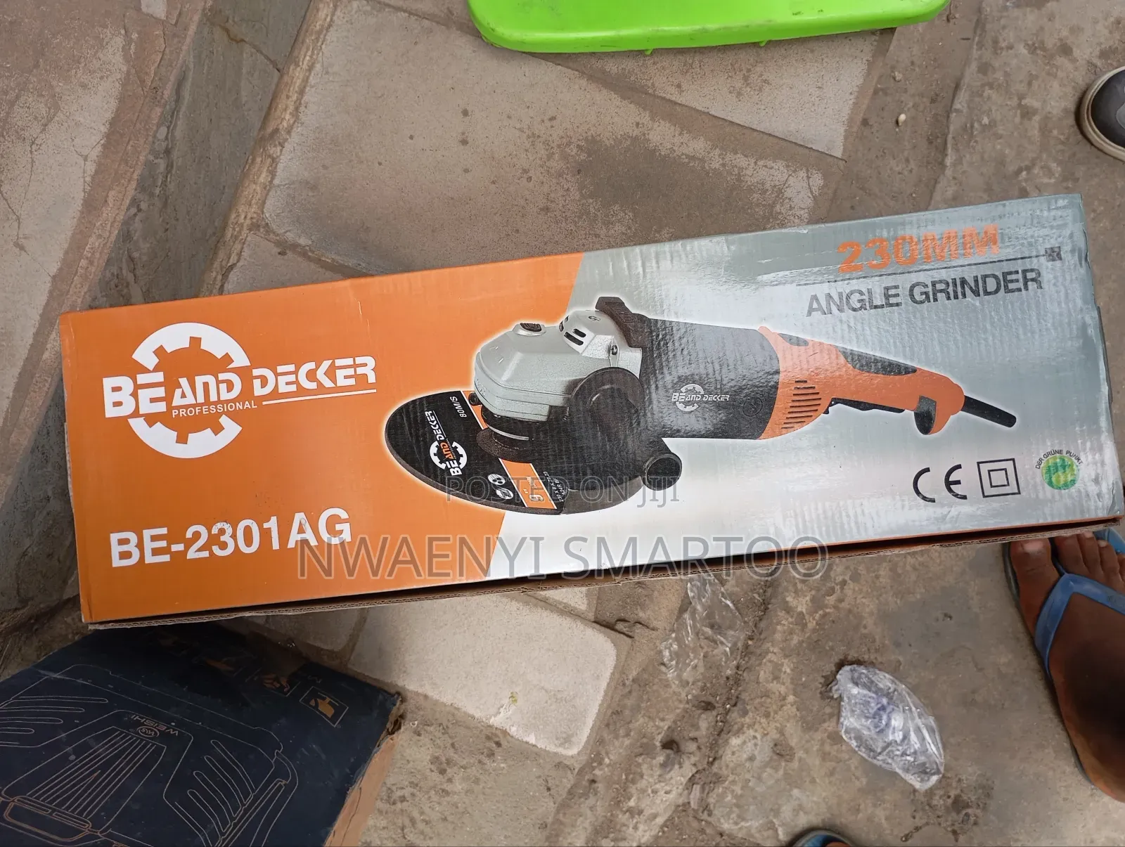 Be and Decker 9inches Grinding Machine