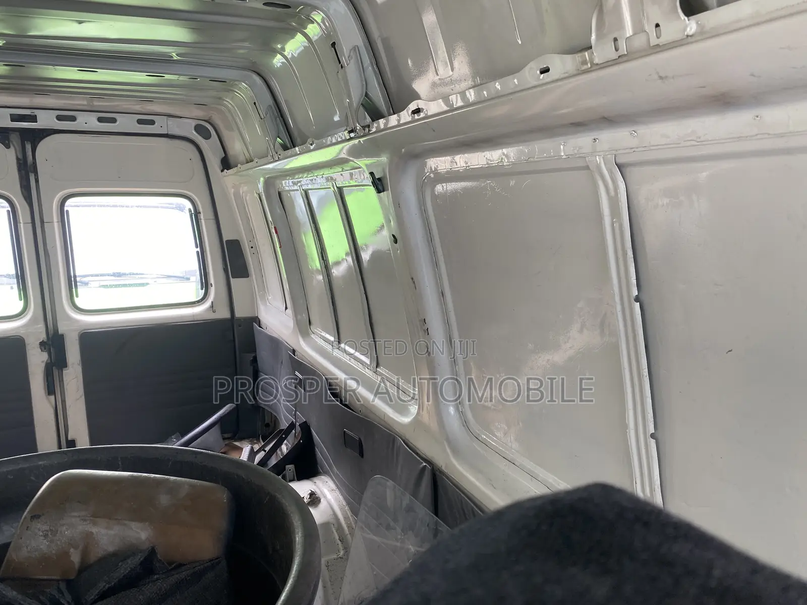 Ford Transit 2005 White