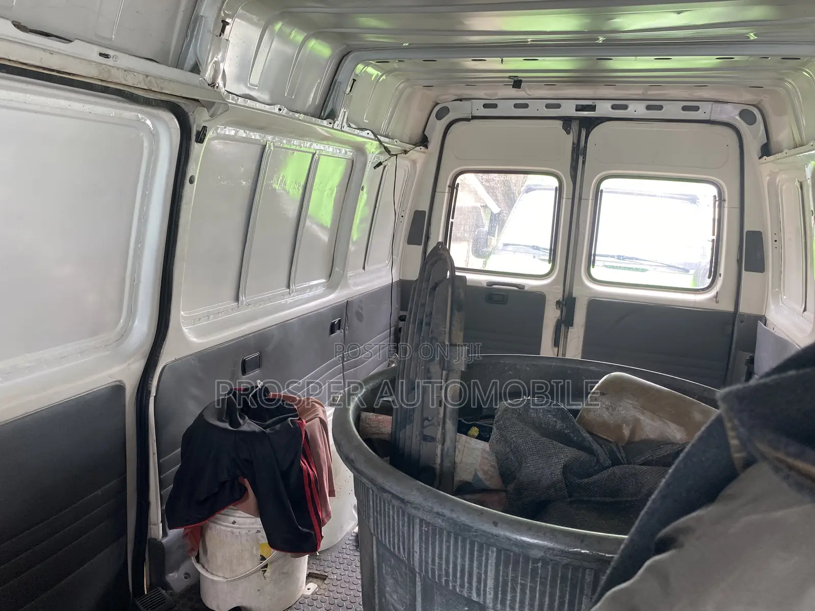 Ford Transit 2005 White