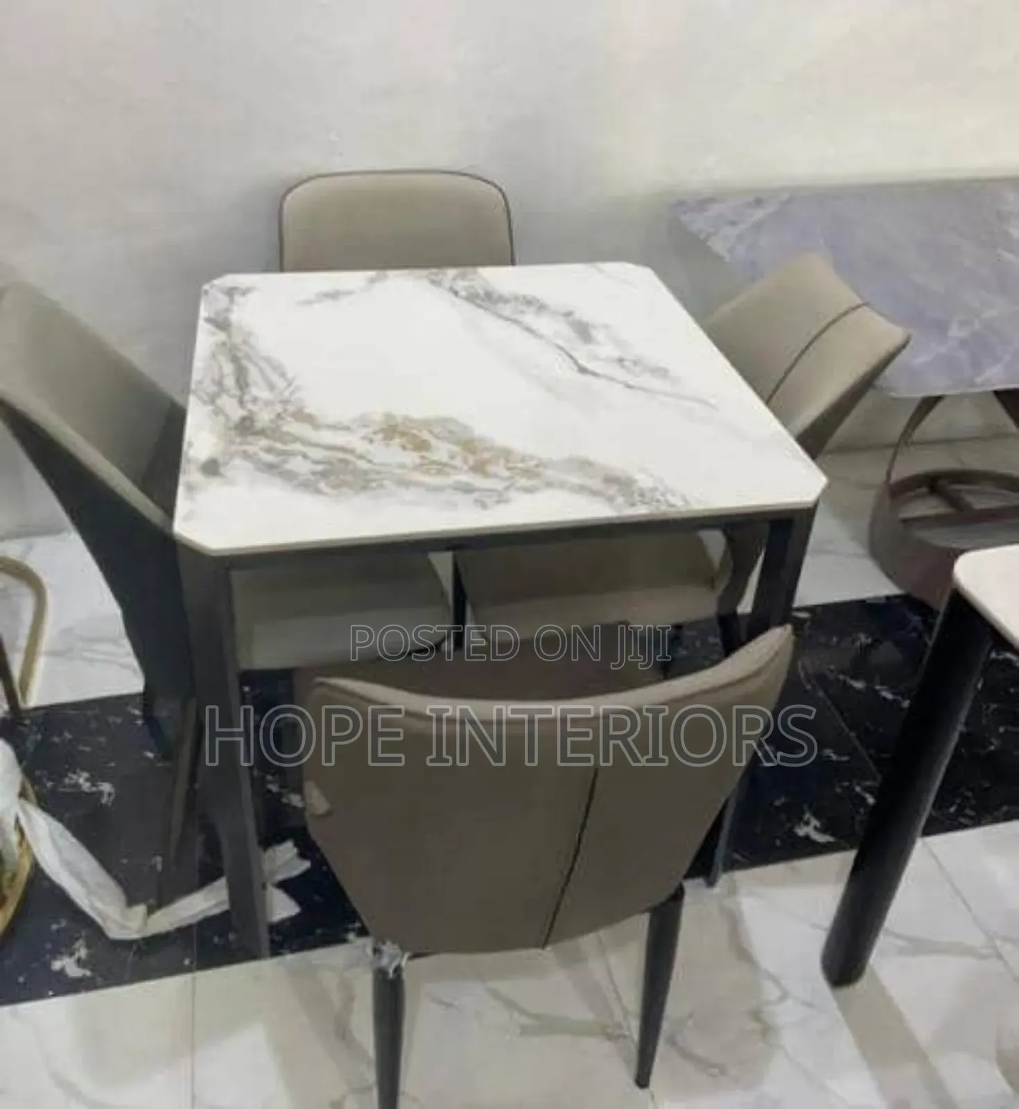Dinning Set by 4 Seaters