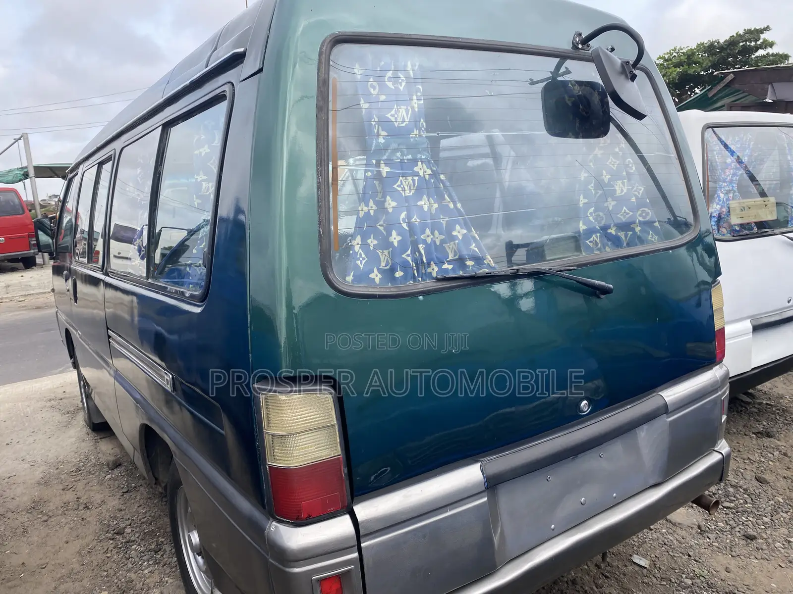 Mitsubishi Delica 2010 Green