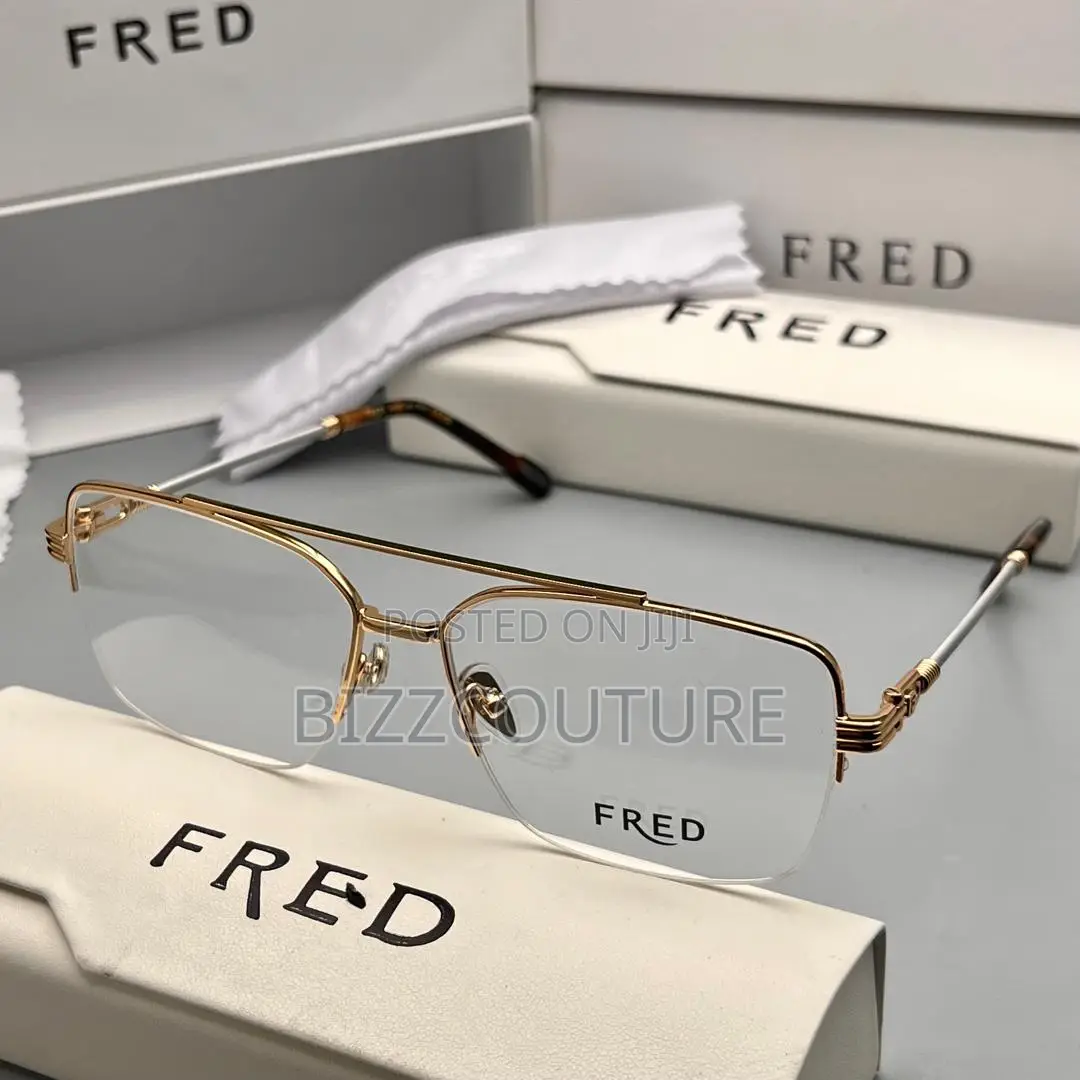 Original Fred Color Pattern Selection Singlasses in Store