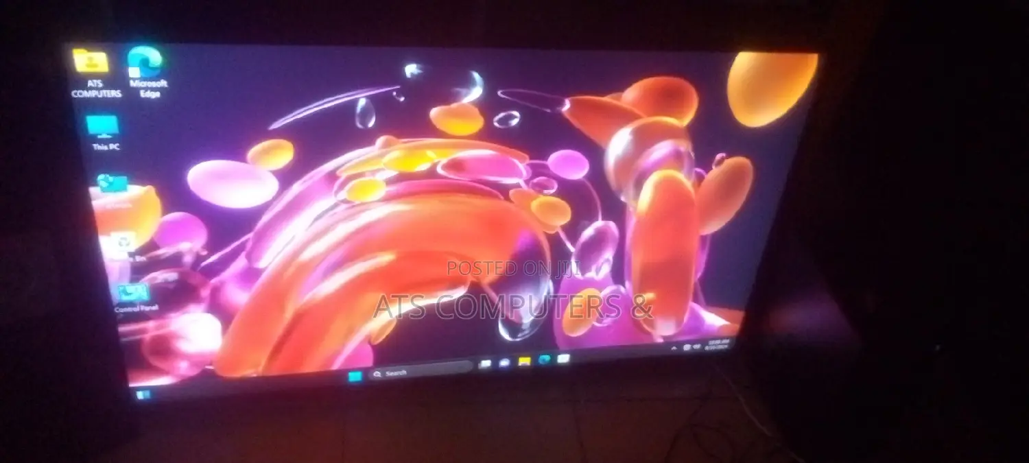 43 Inches Uhd Monitor