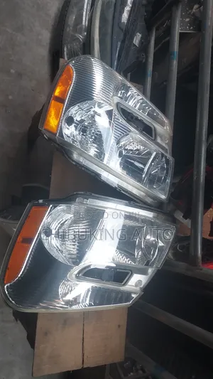 Chevrolet Equinox 2008 Headlight