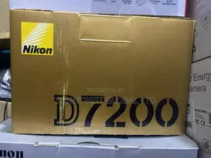 Nikon D7200 With 18-140mm Lens