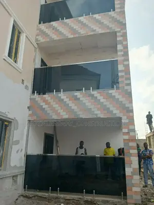 P2p Spigot Dark Grey Balcony
