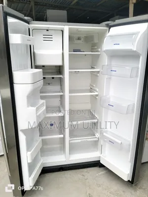 Whirlpool Side by Side Fridge Wit Dispenser N Icecube Maker