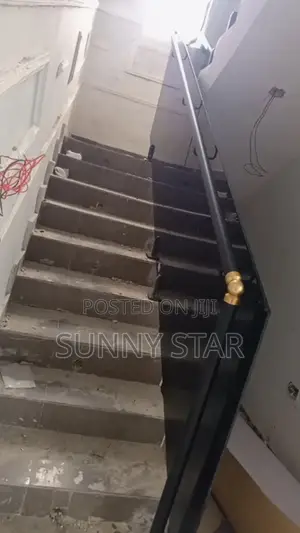 Step Frameless Glass Rails