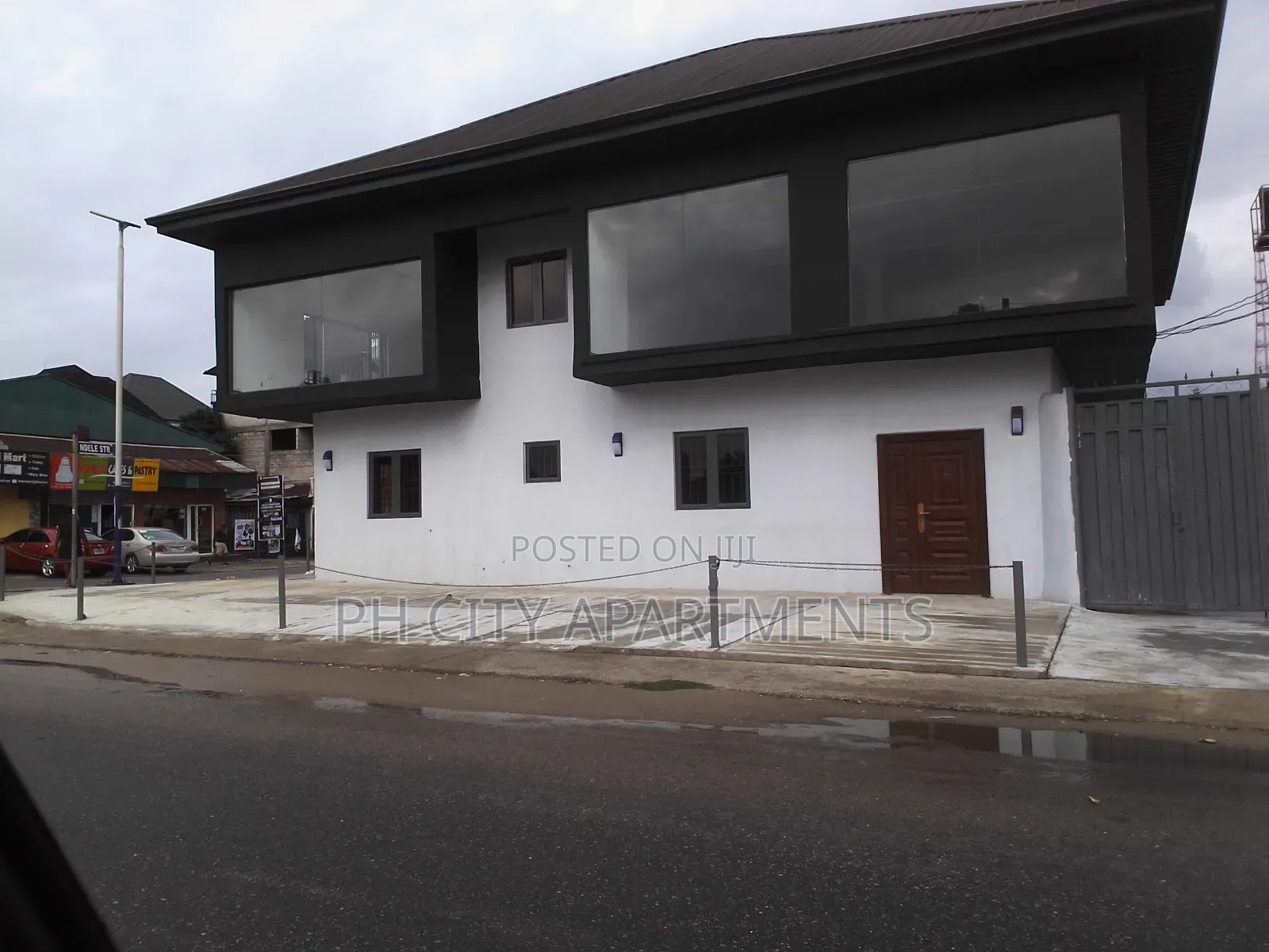 Show Room/ Open Office Space