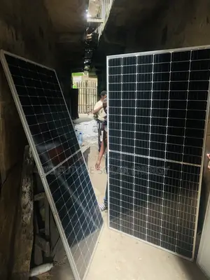 650w Canadian Solar Panel 144c