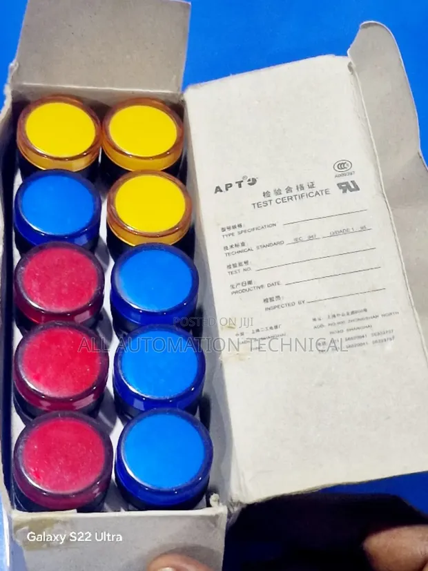 Gebildet 3-delig Indicatielampje met Zoemer AC/DC 24V, 22 mm Gebildet 3-delig Indicatielampje met Zoemer AC/DC 24V, 22 mm