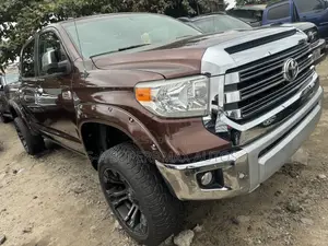 Toyota Tundra 2017 Brown