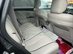 Toyota Venza AWD 2010 Gray