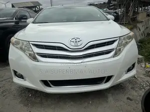 Toyota Venza AWD 2010 White