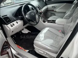 Toyota Venza AWD 2010 White