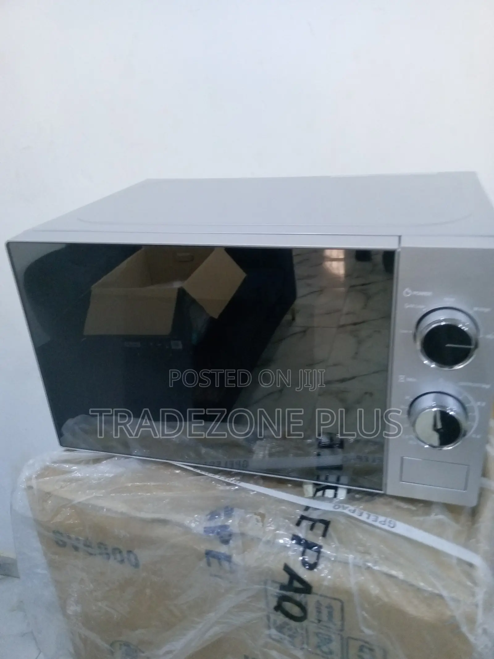 Classic Hisense Microwave Oven