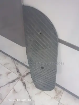 Rubber Speed Bump Road For Traffic Safety