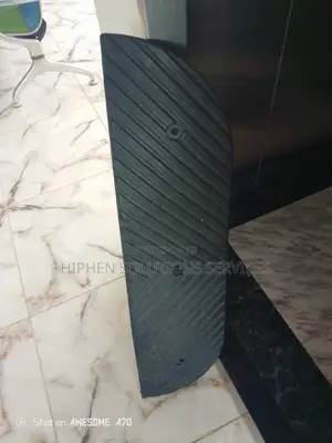 Road Safety High Quality Reducer Speed Rubber Speed Bumps