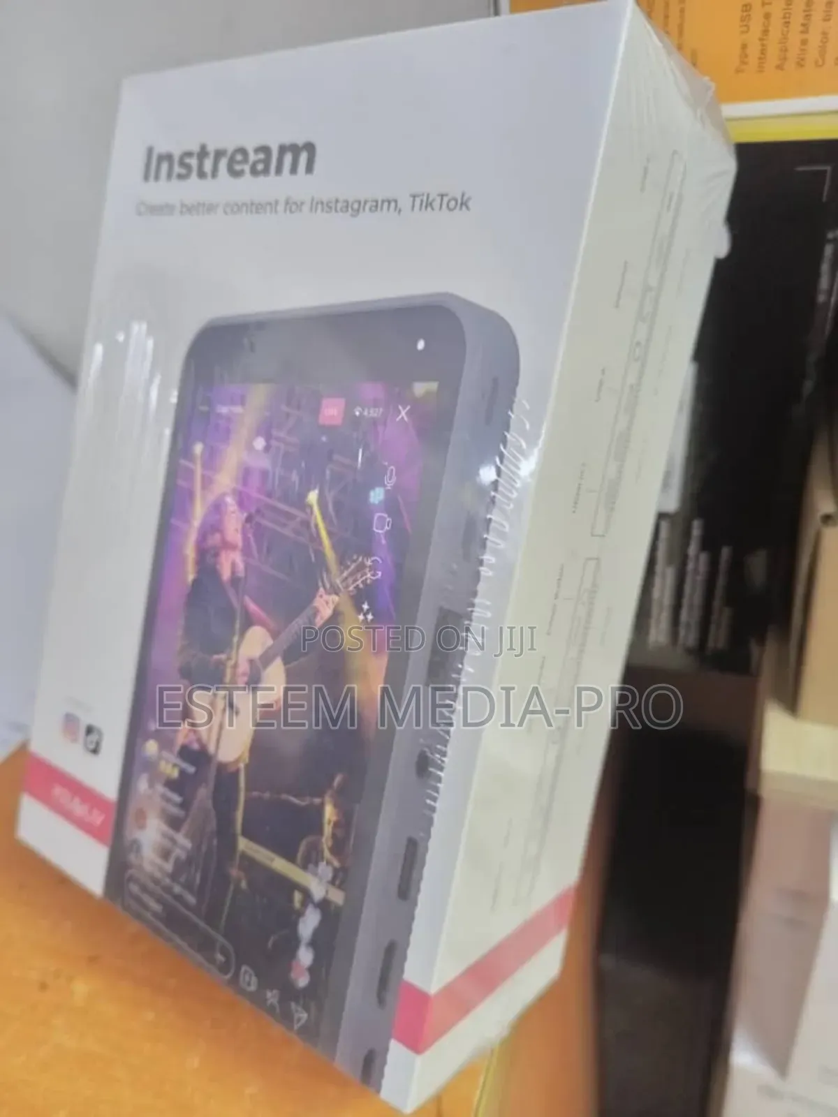 Yolobox Instream