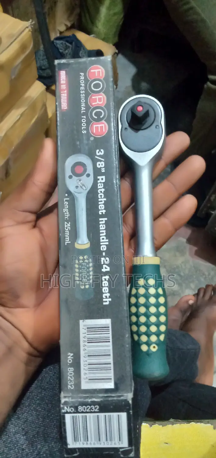 FORCE 80232 3/8" Reversible Ratchet 24 Teeth