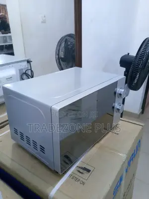 Effective H20moms10 700W 20L 6 Power Level Microwave