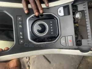 Gear Numb Range Rover Evouque